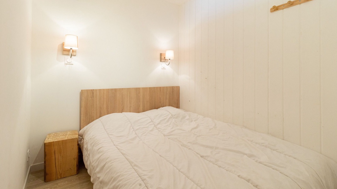 Photo of Bedroom in Genos
