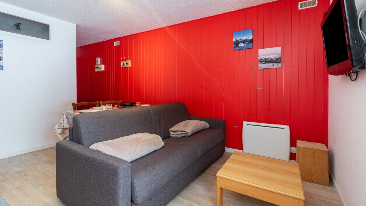 Photo of Livingroom in Genos