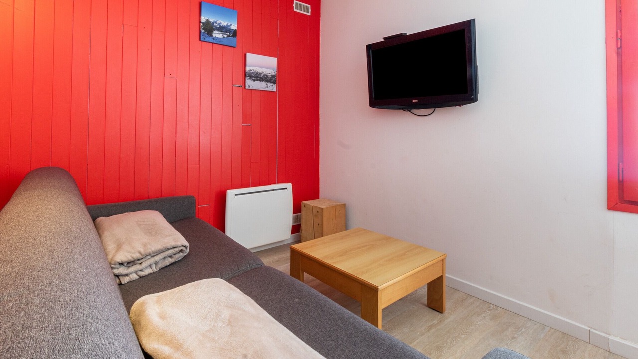 Photo of Livingroom in Genos