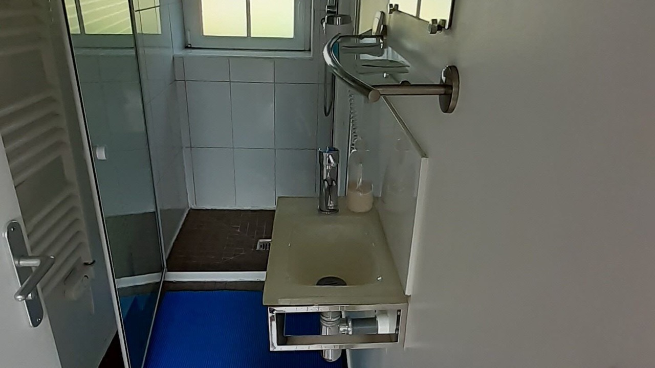 Photo of Bathroom in Beuvrequen