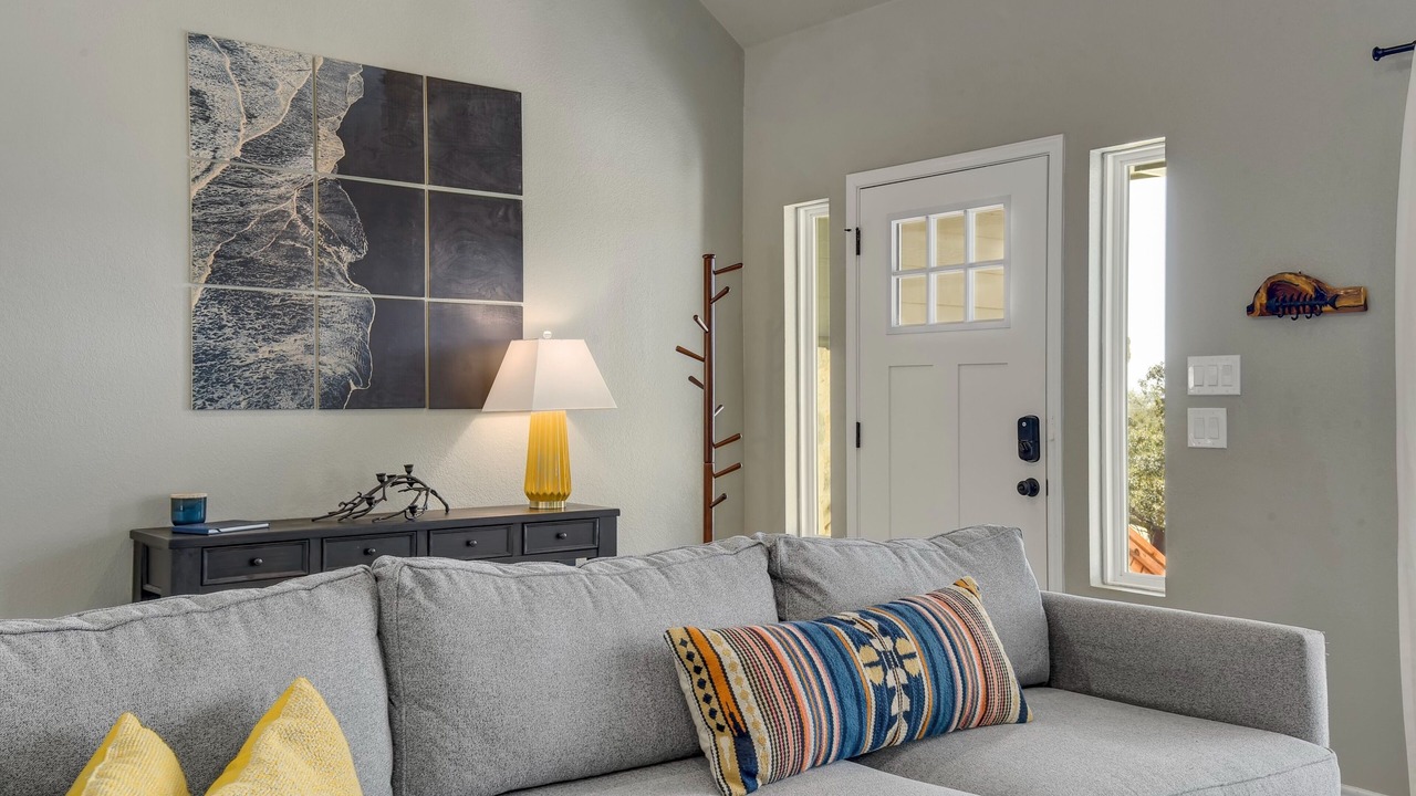 Photo of Livingroom in Canyon Lake