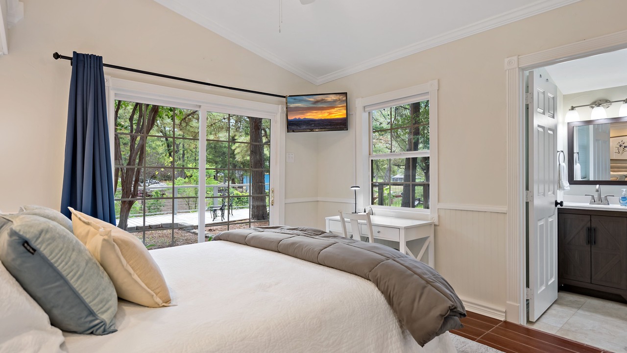 Photo of Bedroom in Enchanted Oaks