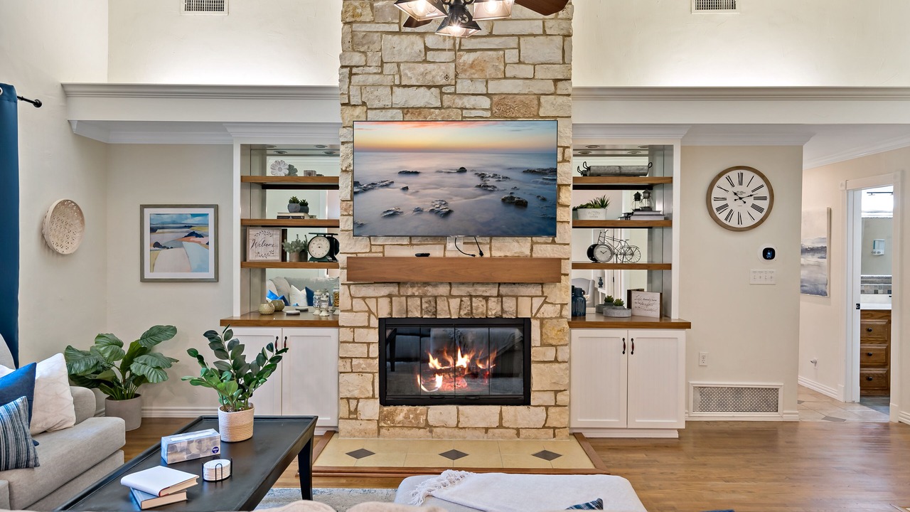 Photo of Livingroom in Enchanted Oaks