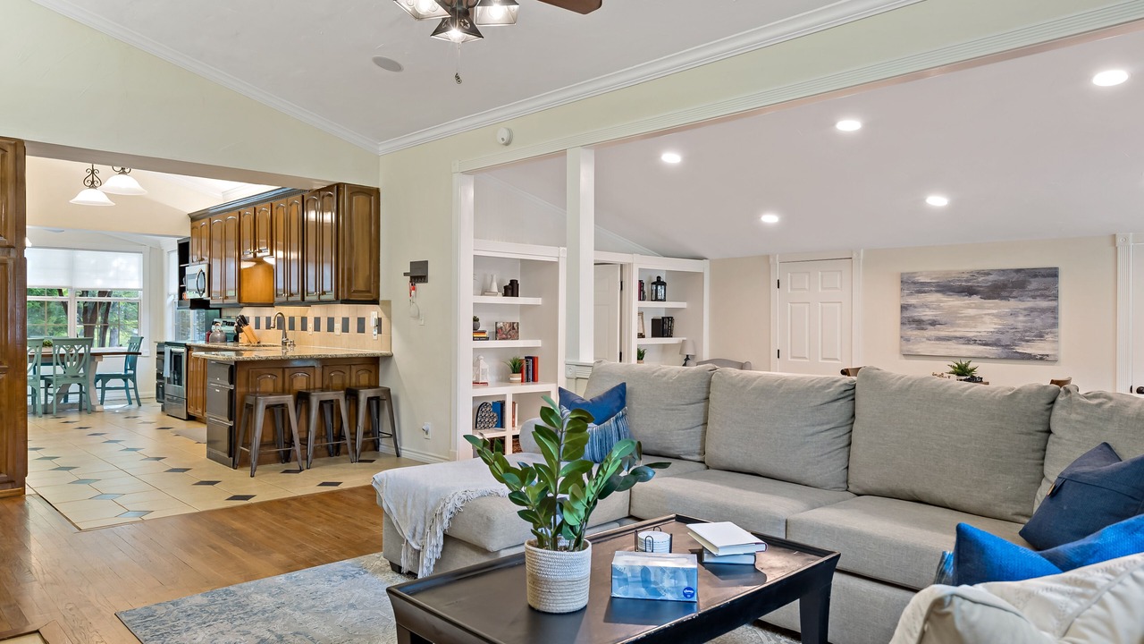 Photo of Livingroom in Enchanted Oaks