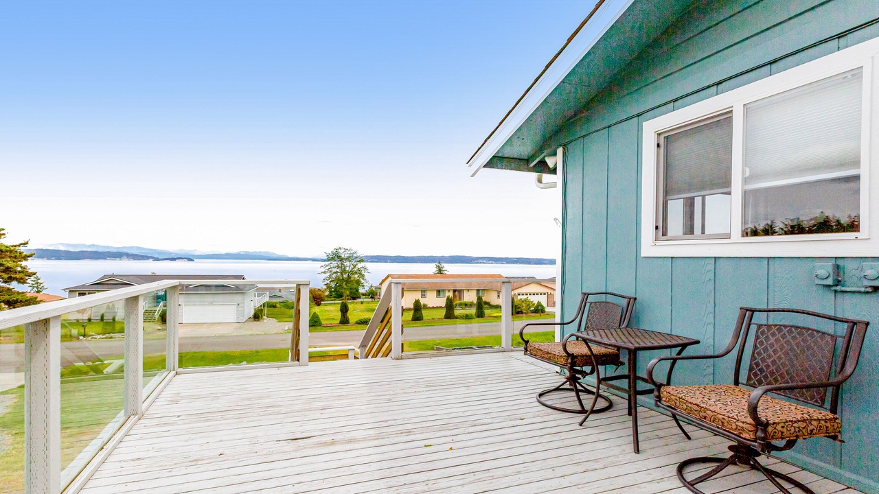 Photo of Patio Balcony in Oak Harbor