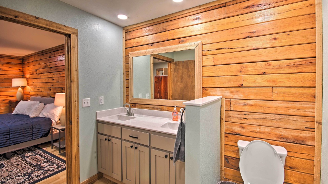 Photo of Bathroom in Pineville