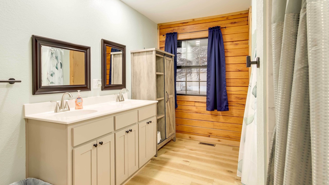 Photo of Bathroom in Pineville