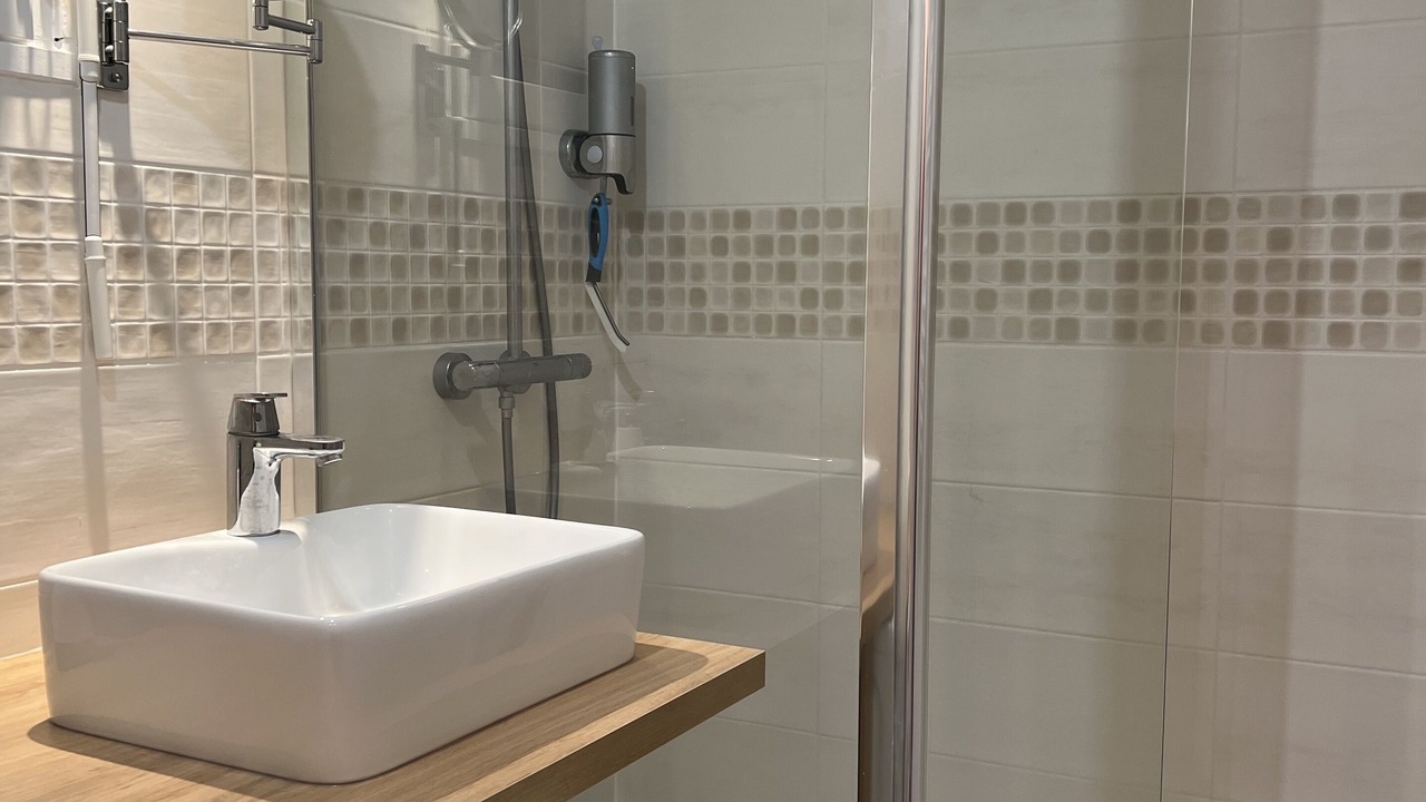 Photo of Bathroom in Pornic