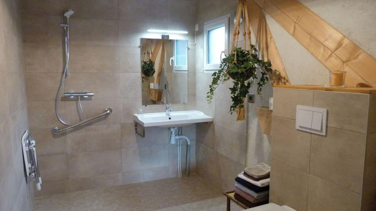 Photo of Bathroom in Talloires-Montmin
