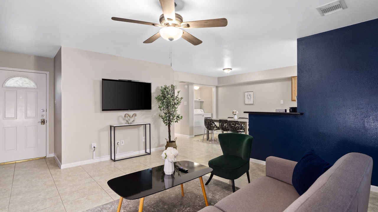 Photo of Livingroom in Cypress