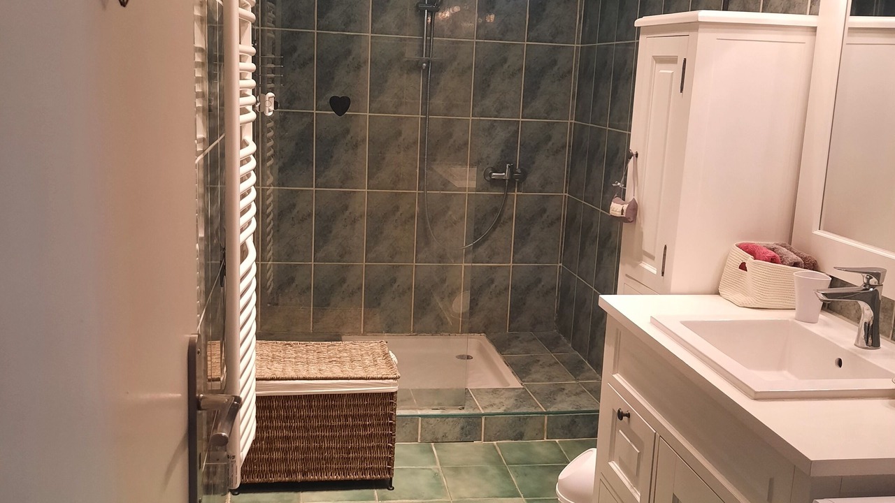Photo of Bathroom in Largentiere