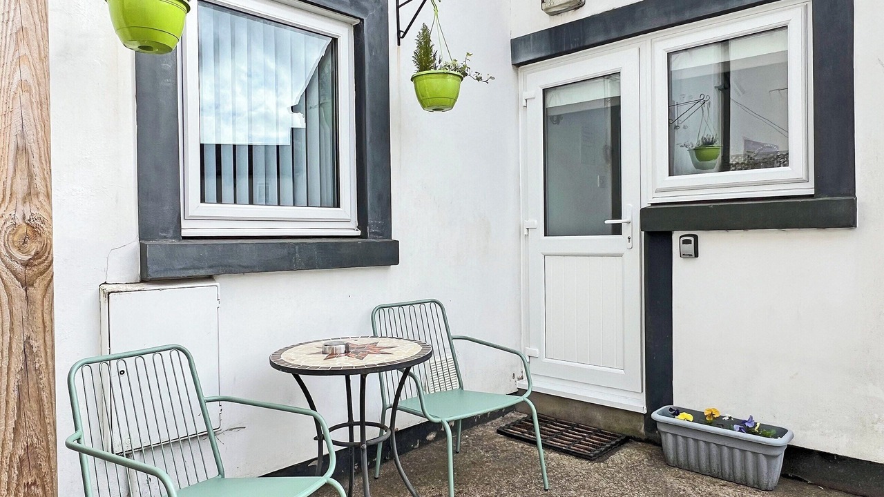 Photo of Outdoor in Wing