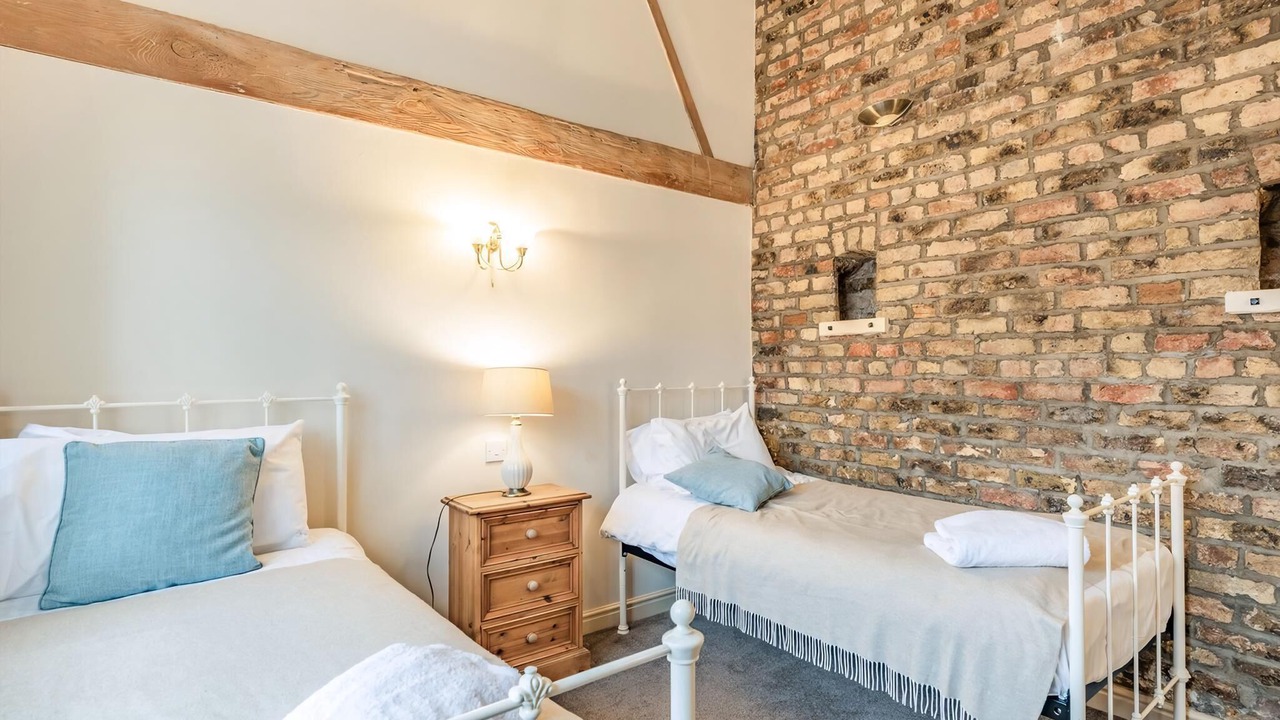 Photo of Others in Arnold