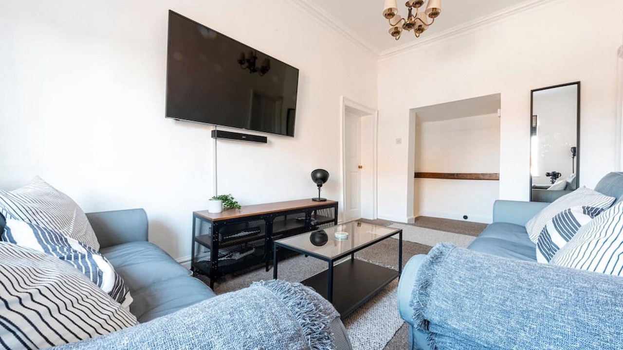 Photo of Livingroom in Ollerton