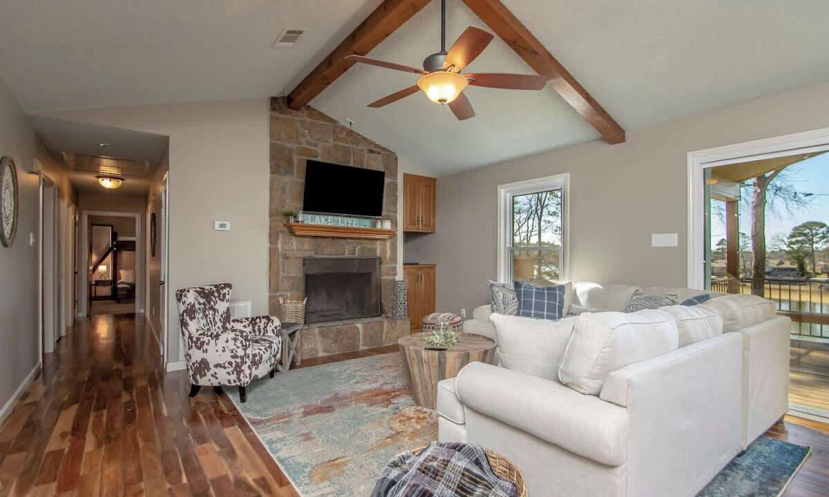 Photo of Livingroom in Mid America