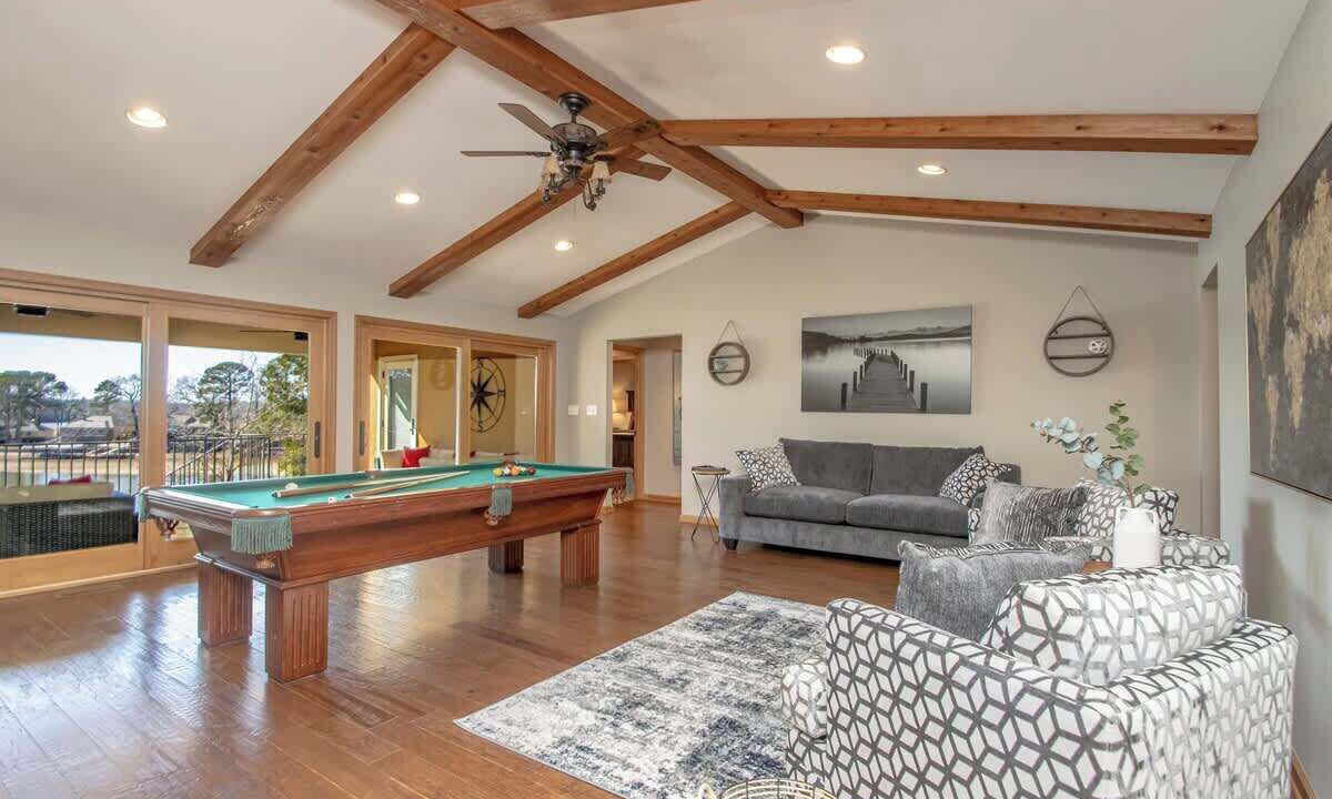 Photo of Bedroom in Mid America