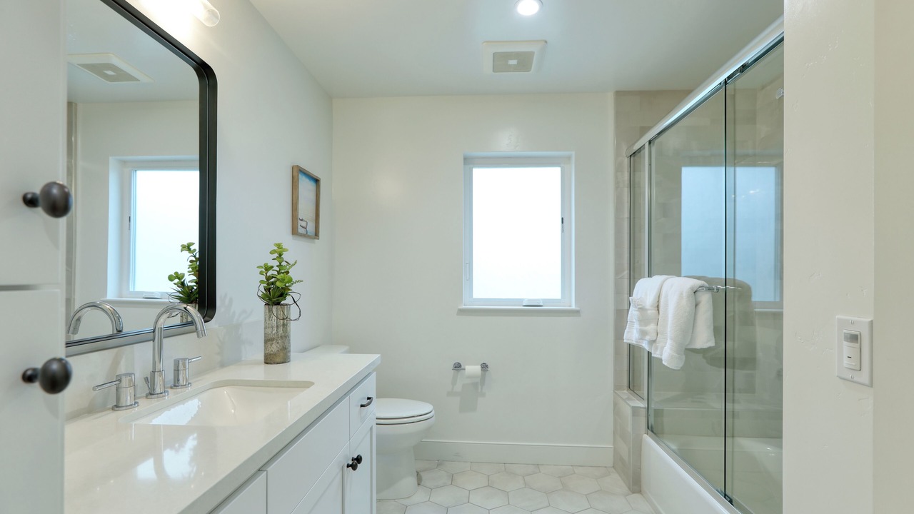 Photo of Bathroom in Shell Beach