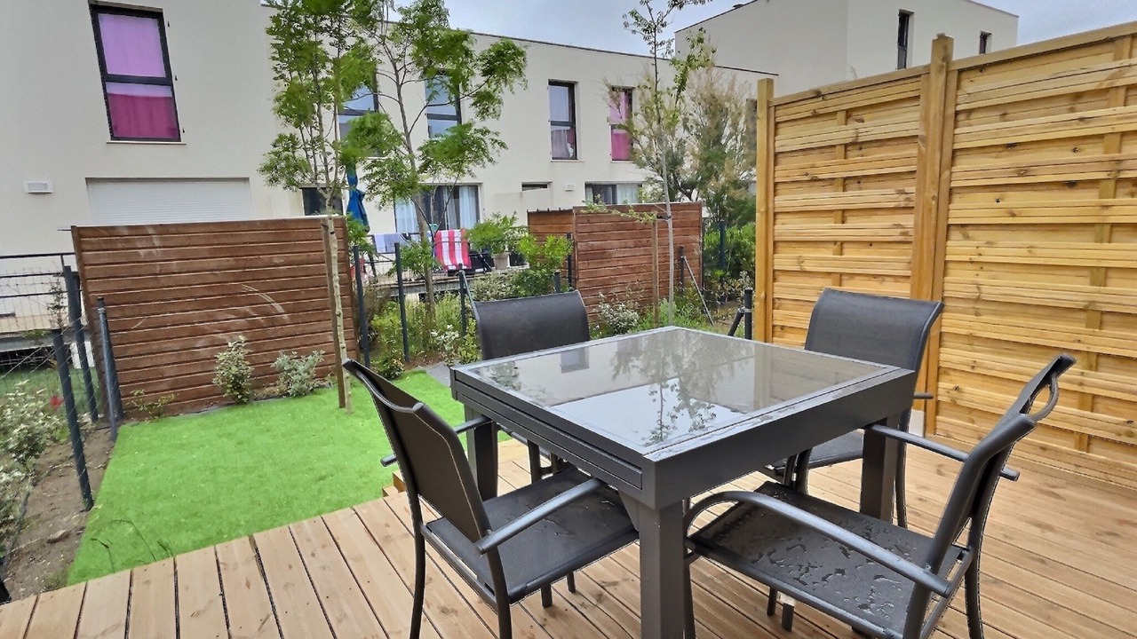 Photo of Patio Balcony in Serignan