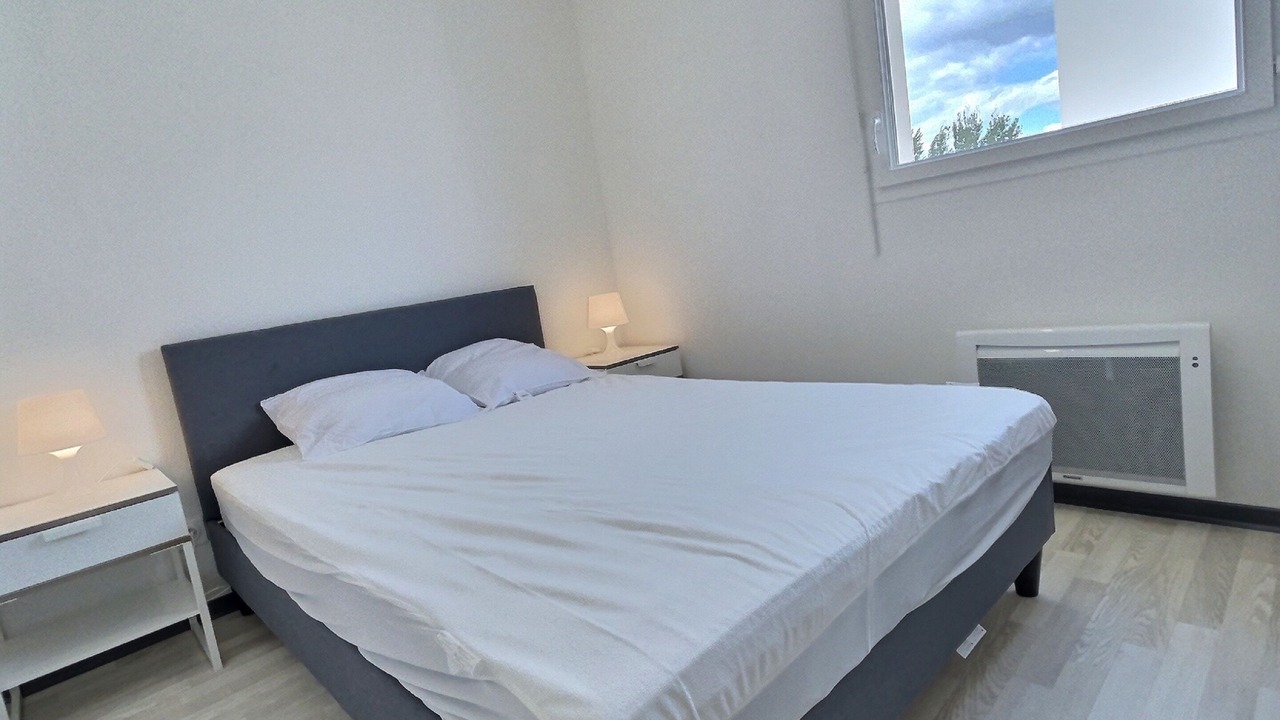 Photo of Bedroom in Serignan