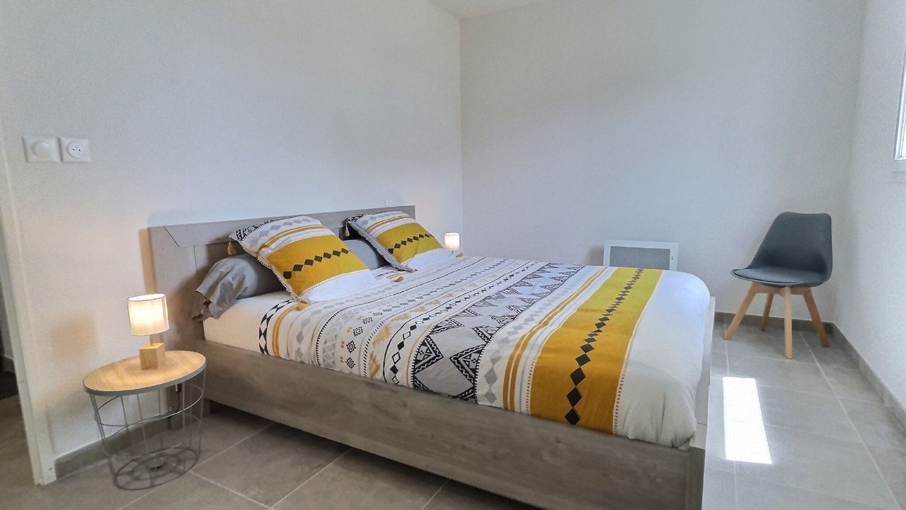 Photo of Bedroom in Serignan