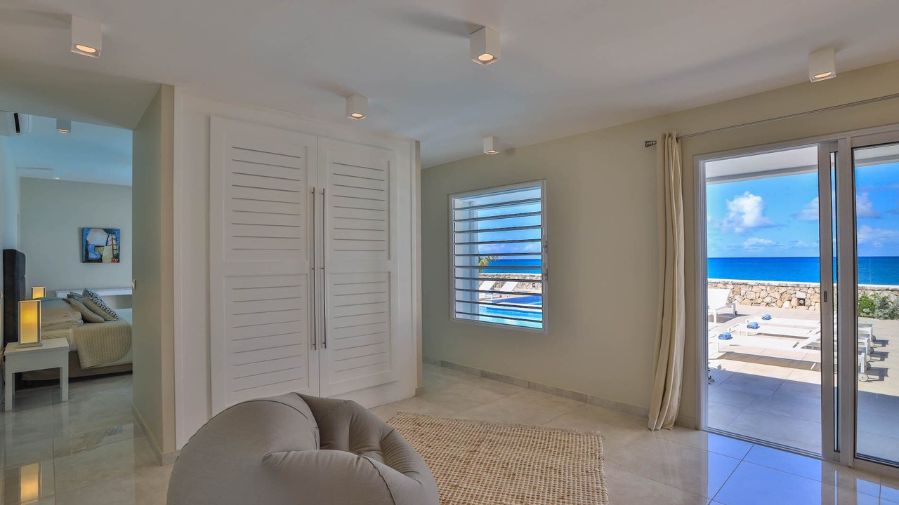 Photo of Livingroom in Plum Bay