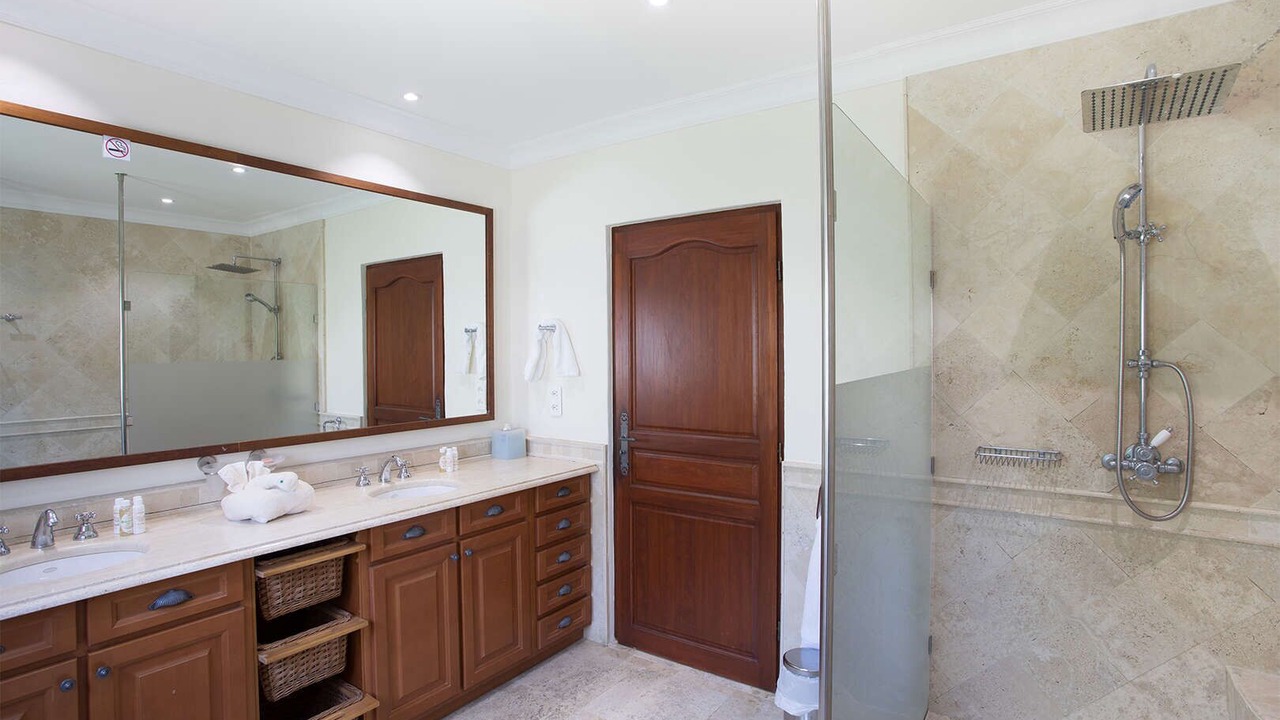 Photo of Bathroom in Les Terres Basses