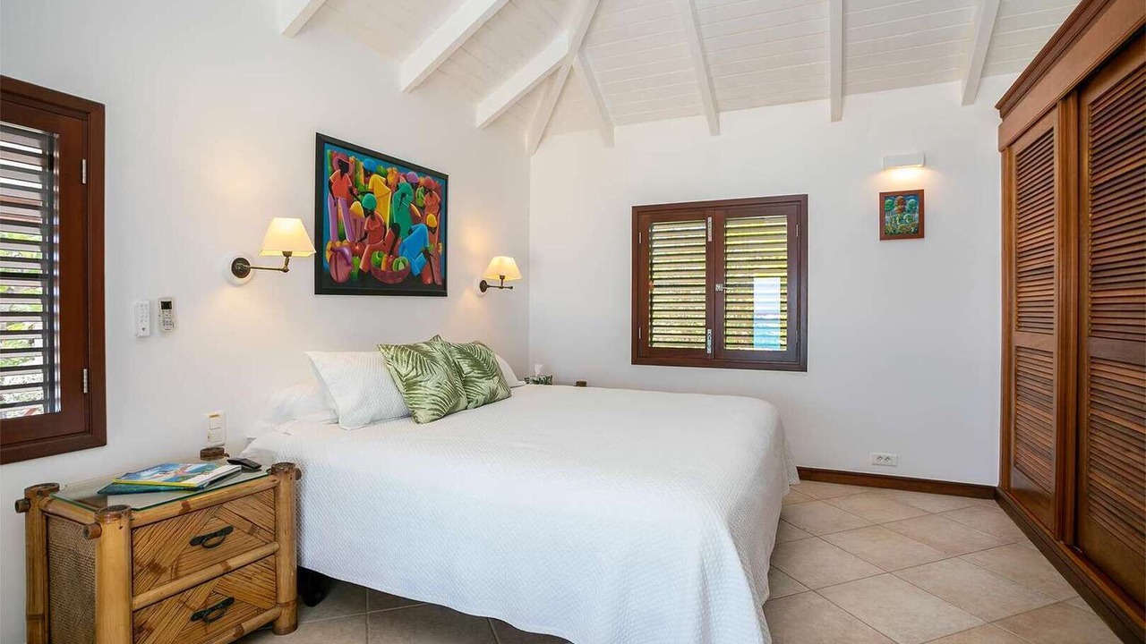 Photo of Bedroom in Plum Bay