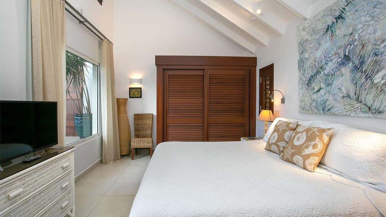 Photo of Bedroom in Plum Bay