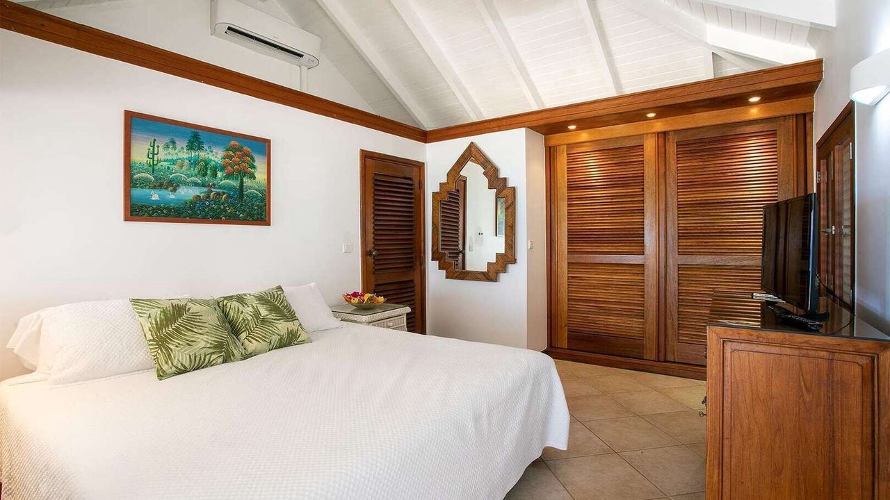 Photo of Bedroom in Plum Bay