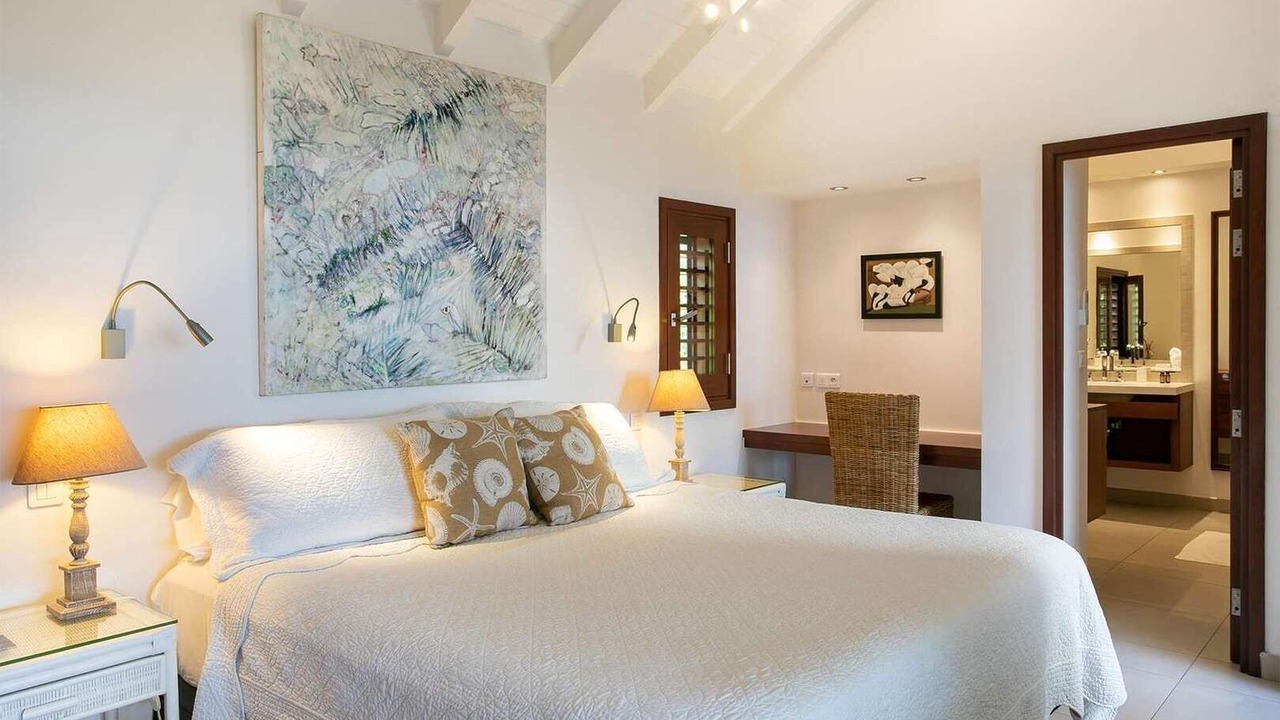 Photo of Bedroom in Plum Bay