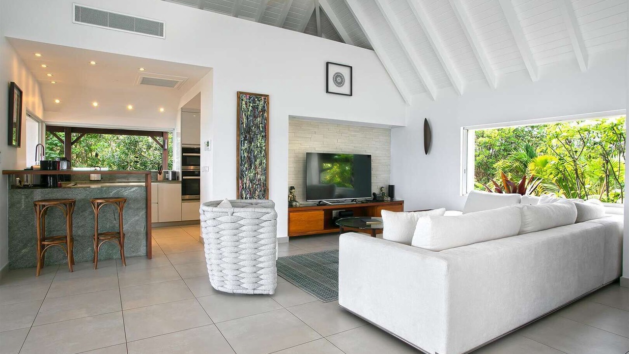 Photo of Livingroom in Plum Bay