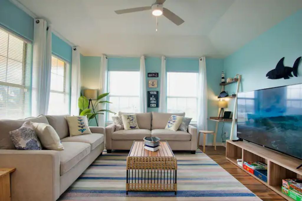 Photo of Livingroom in Surfside Beach