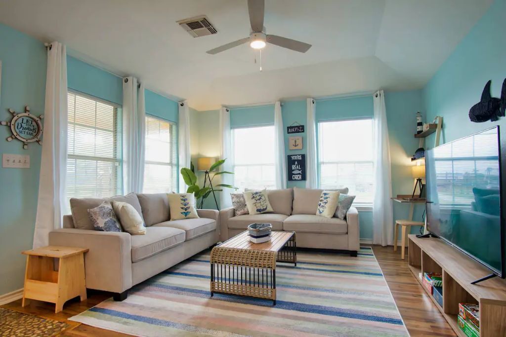 Photo of Livingroom in Surfside Beach