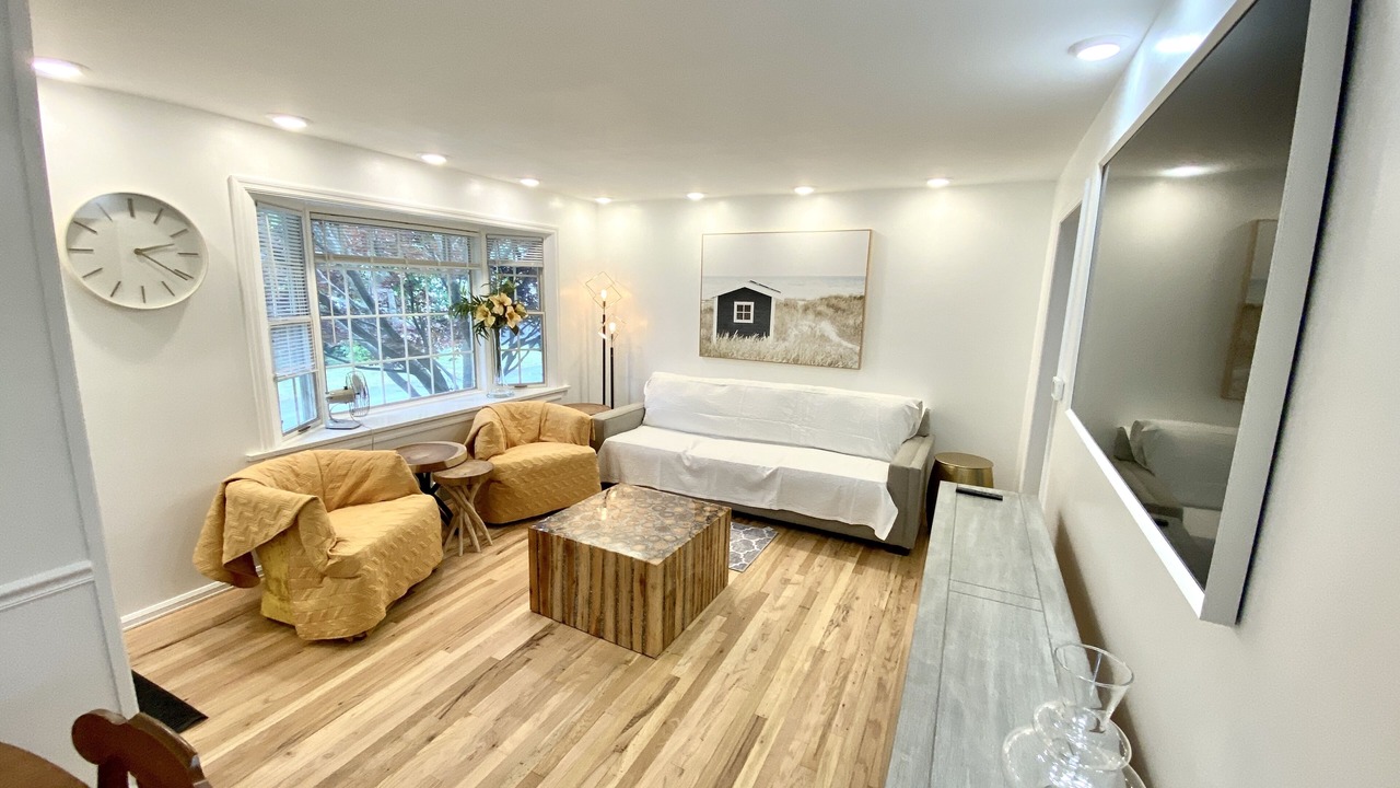 Photo of Livingroom in McKownville