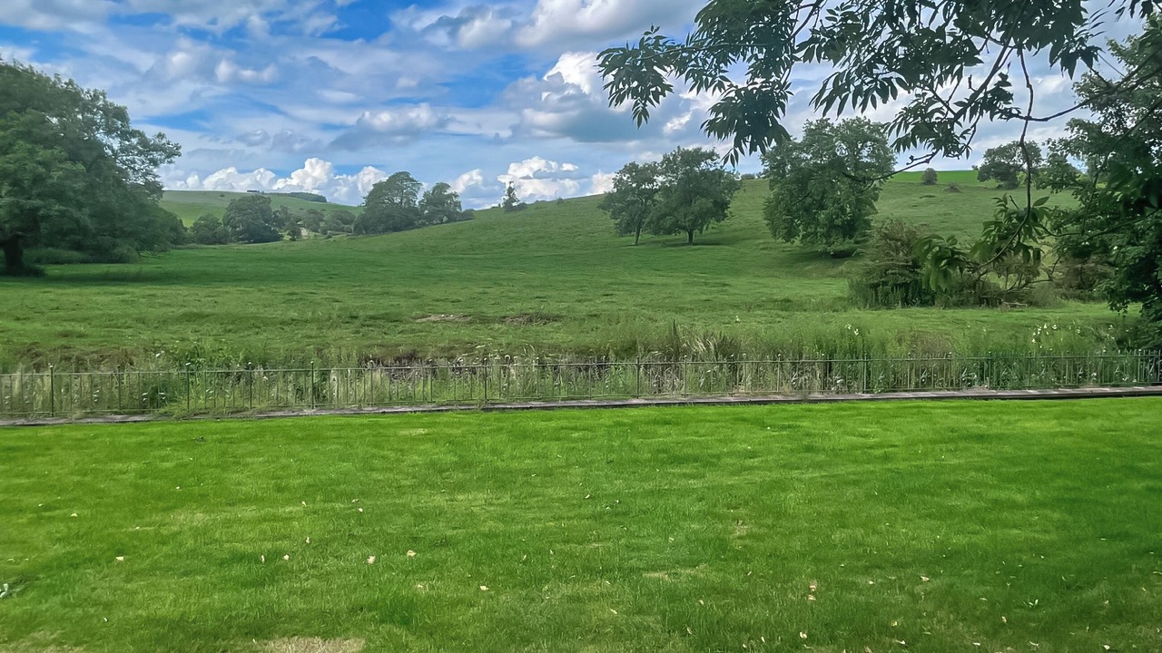 Photo of Outdoor in Leek