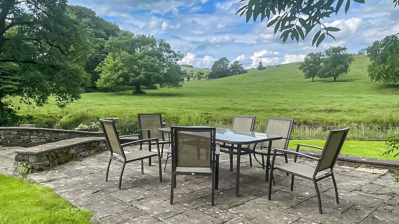 Photo of Others in Leek