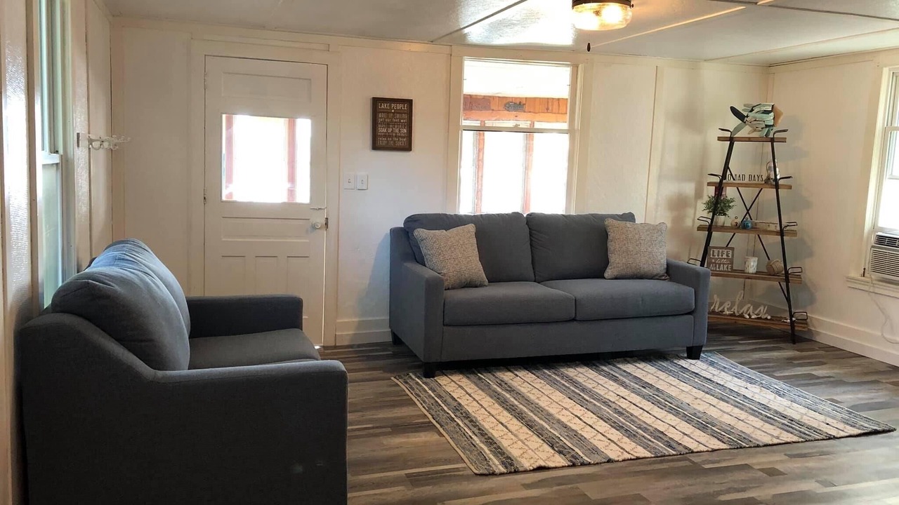 Photo of Livingroom in Coldwater