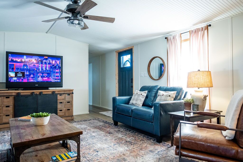 Photo of Livingroom in Rathbun