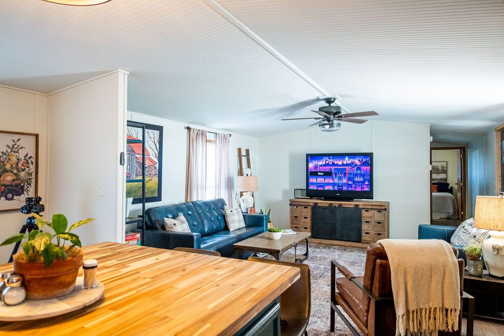 Photo of Livingroom in Rathbun