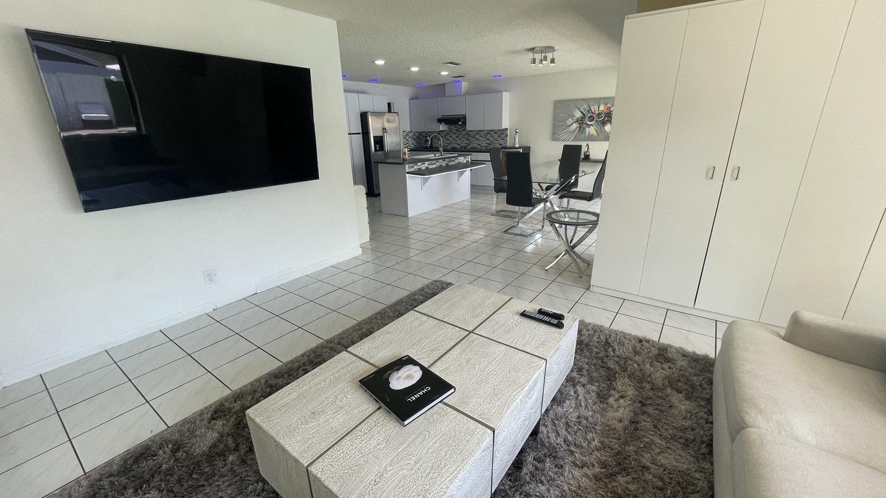 Photo of Livingroom in Hallandale Beach