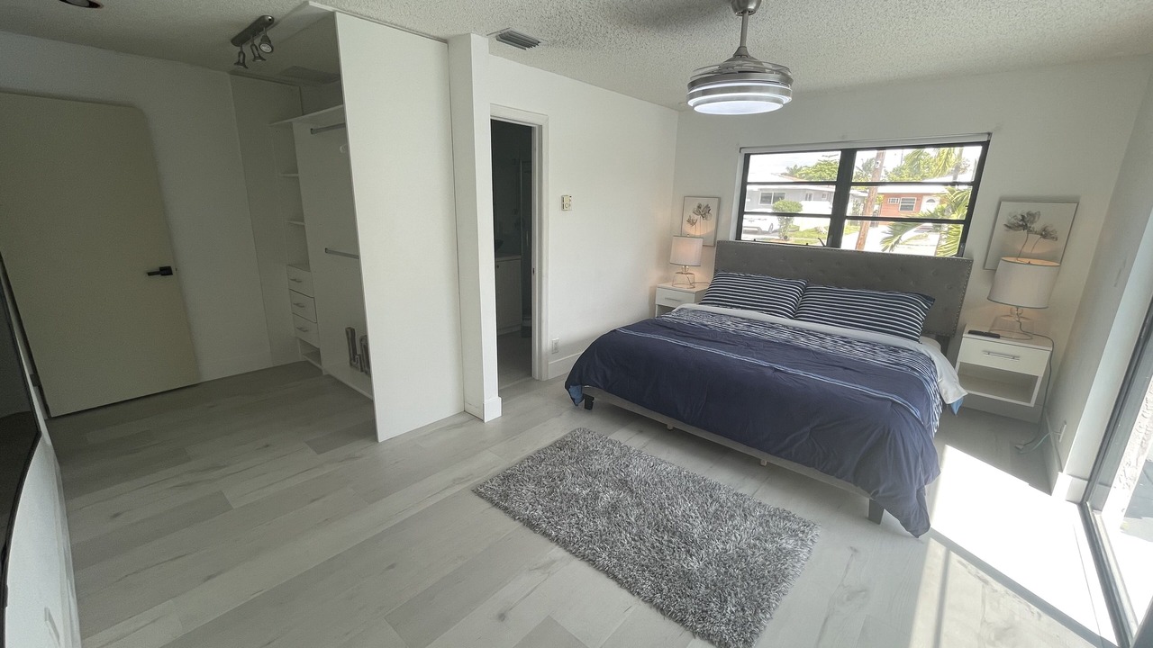 Photo of Bedroom in Hallandale Beach