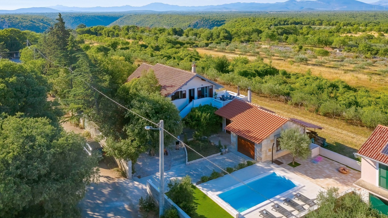 Photo of Outdoor in Puljane