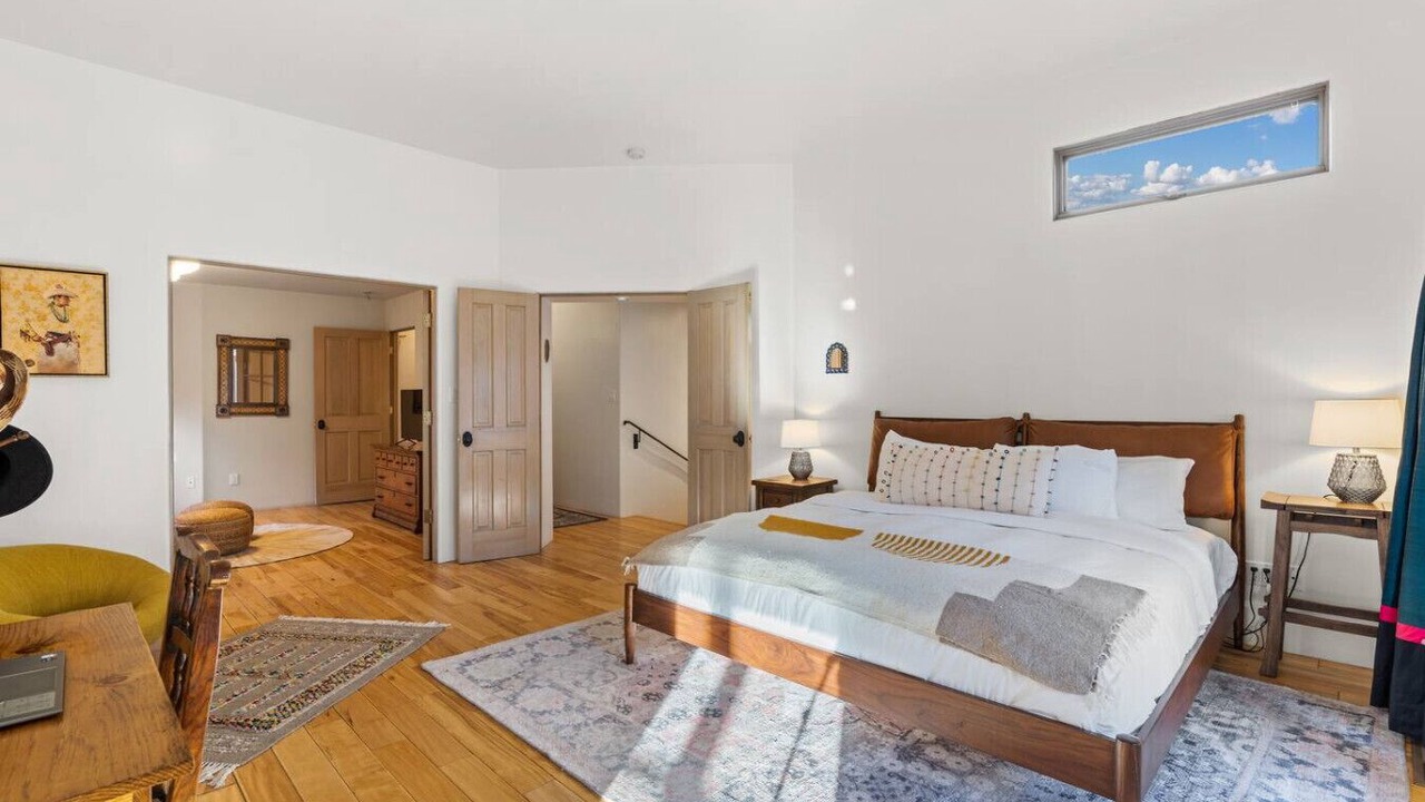Photo of Bedroom in Tesuque