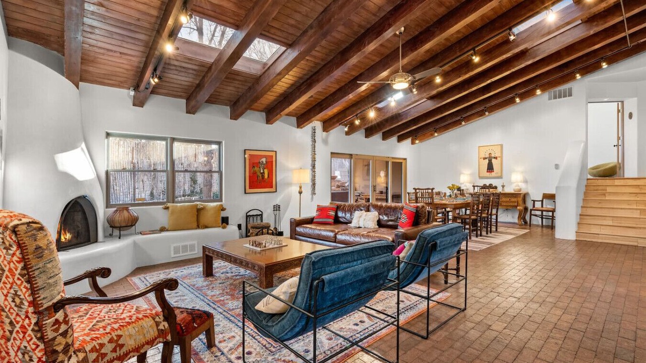 Photo of Livingroom in Tesuque