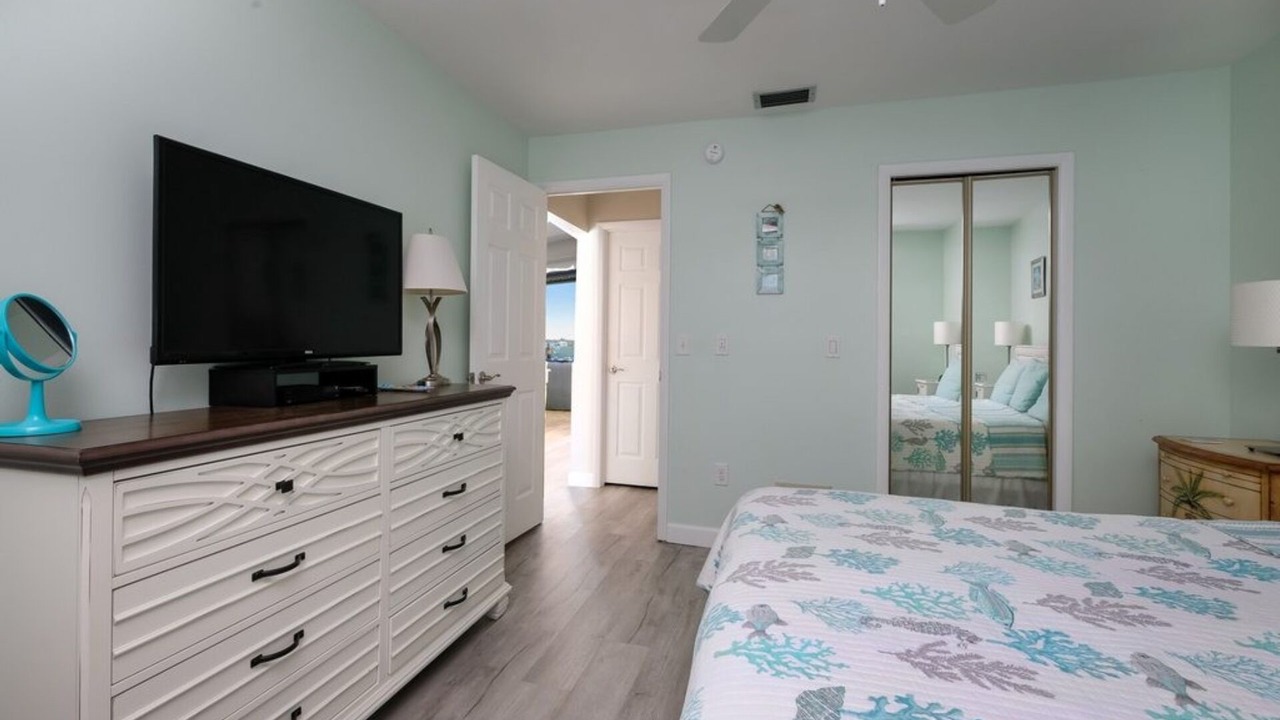 Photo of Bedroom in Bradenton Beach