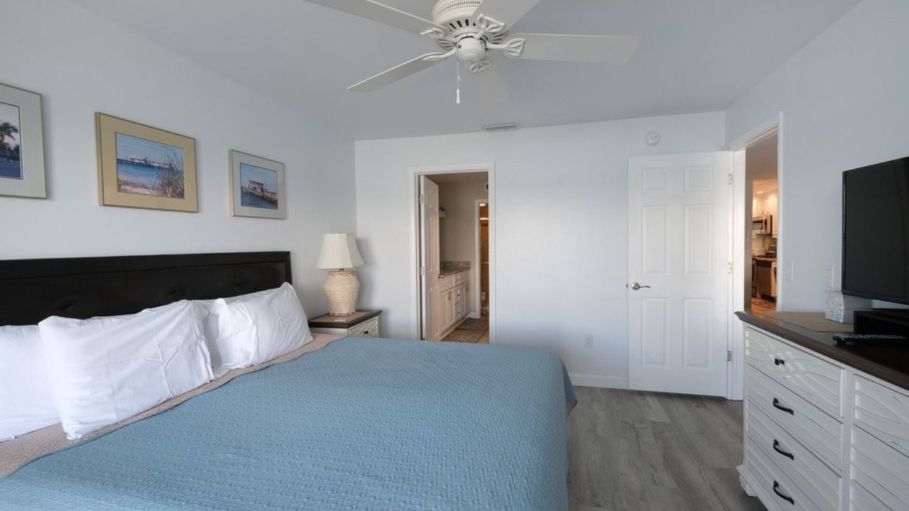 Photo of Bedroom in Bradenton Beach