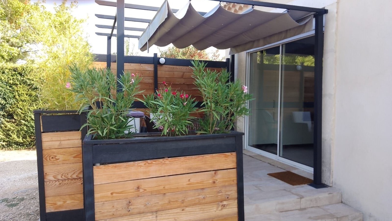 Photo of Patio Balcony in Eygalieres