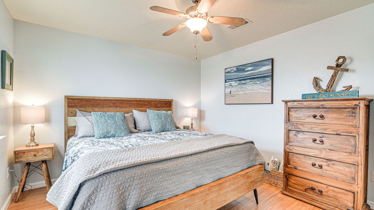 Photo of Bedroom in Surfside Beach