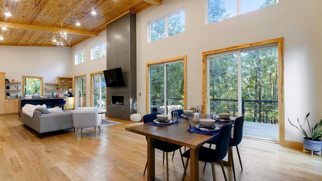 Photo of Livingroom in Hochatown