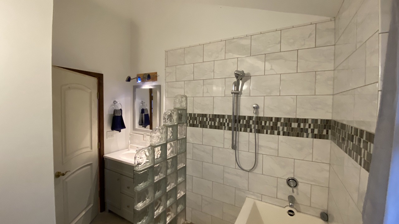 Photo of Bathroom in Kamuela